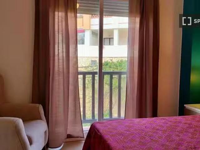 Habitación en piso compartido en alquiler en Vélez Málaga