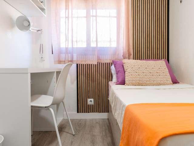 Habitación en piso compartido en alquiler en Vista Alegre, Madrid