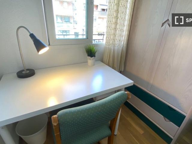 Habitación en piso compartido en alquiler en Vista Alegre, Madrid