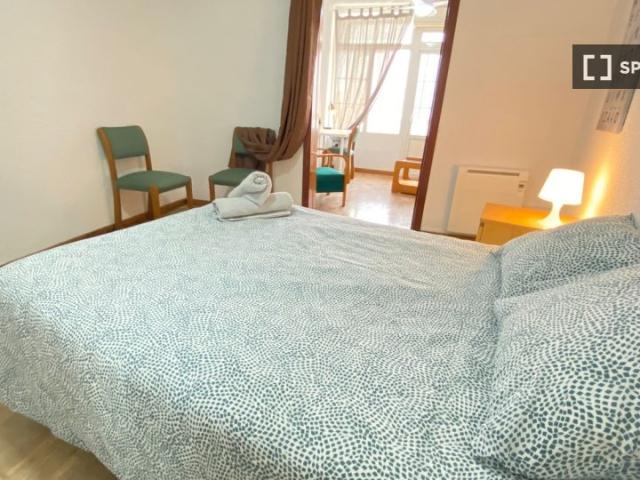 Habitación en piso compartido en alquiler en Vista Alegre, Madrid