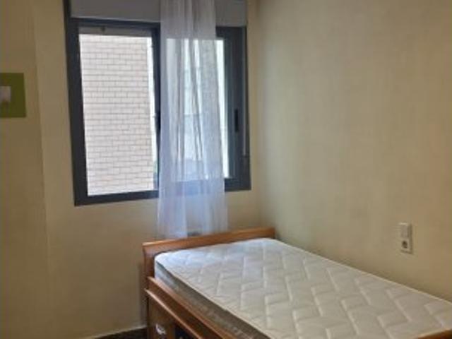 Habitación en piso compartido en alquiler en Zaragoza