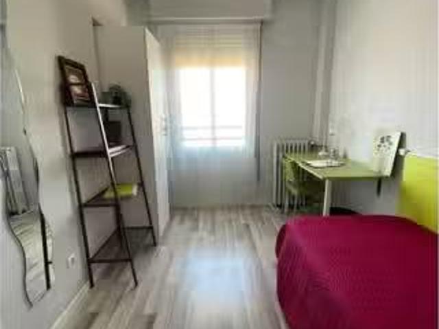 Habitación en piso compartido en alquiler en Zaragoza