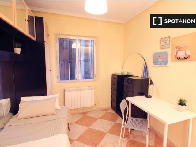 Habitación en piso compartido en alquiler en Abrantes, Madrid