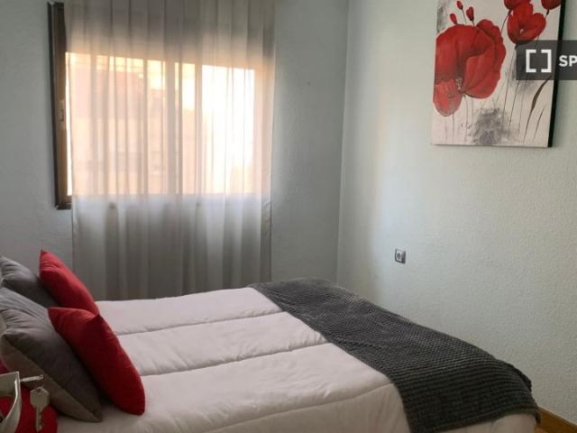 Habitación en piso compartido en alquiler en Alicante