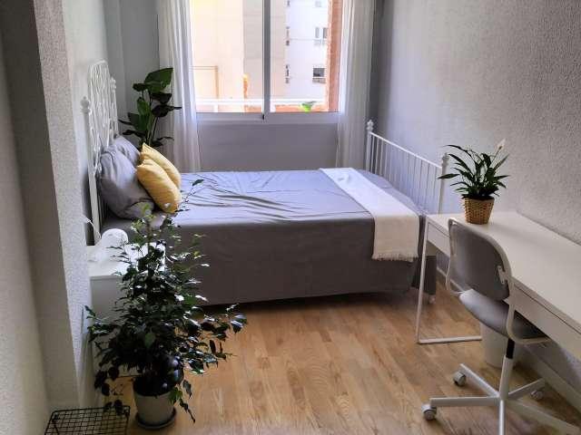 Habitación en piso compartido en alquiler en Alicante