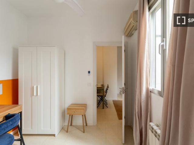 Habitación en piso compartido en alquiler en Arapiles, Madrid