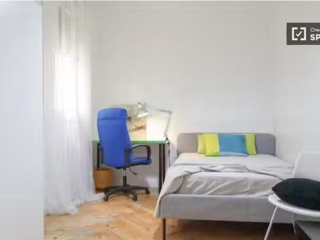 Habitación en piso compartido en alquiler en Arapiles, Madrid