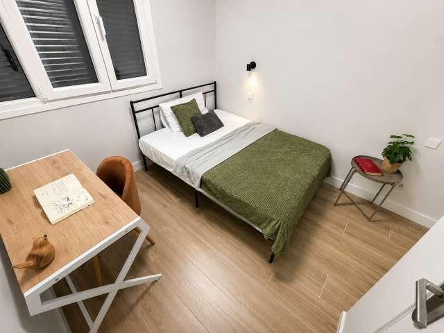 Habitación en piso compartido en alquiler en Arapiles, Madrid
