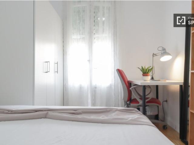 Habitación en piso compartido en alquiler en Arapiles, Madrid