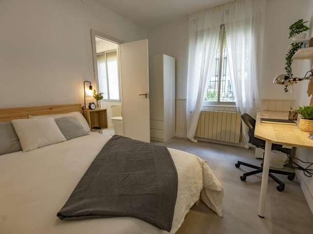 Habitación en piso compartido en alquiler en Arapiles, Madrid