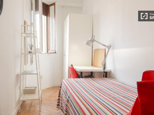 Habitación en piso compartido en alquiler en Arapiles, Madrid