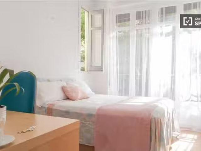 Habitación en piso compartido en alquiler en Arapiles, Madrid
