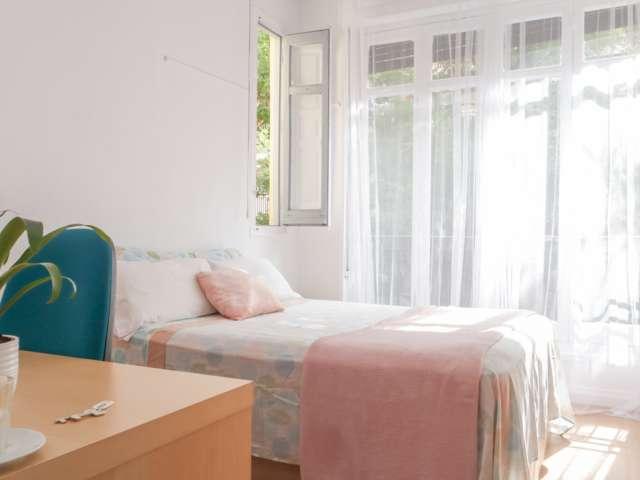 Habitación en piso compartido en alquiler en Arapiles, Madrid