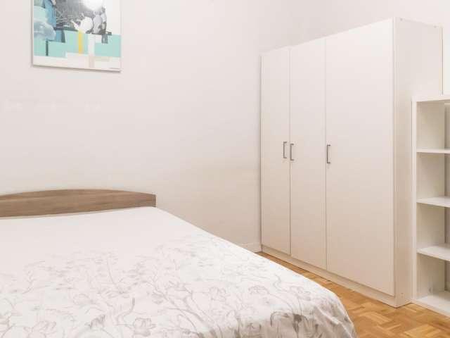Habitación en piso compartido en alquiler en Argüelles, Madrid