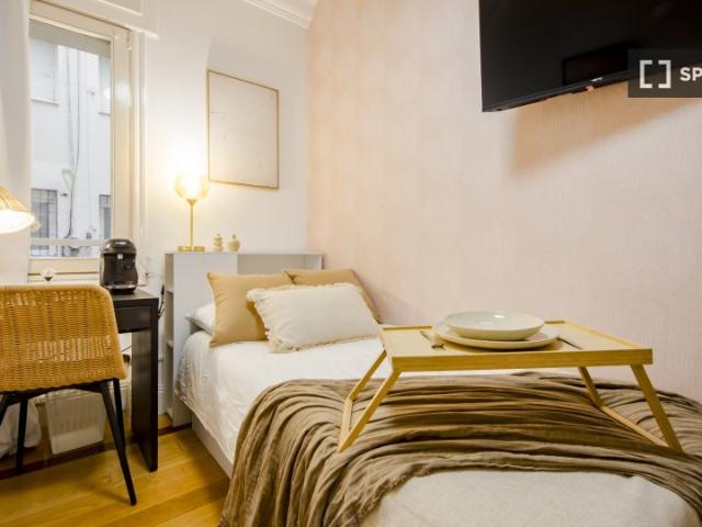 Habitación en piso compartido en alquiler en Argüelles, Madrid