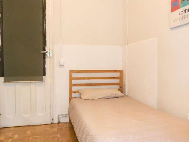 Habitación en piso compartido en alquiler en Argüelles, Madrid