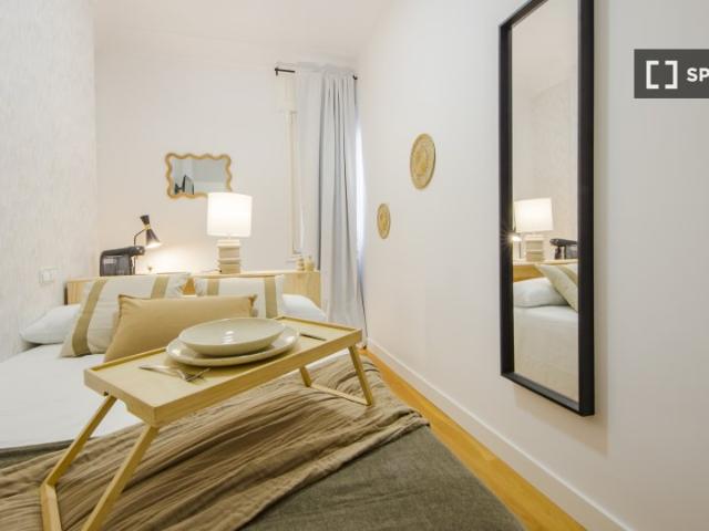 Habitación en piso compartido en alquiler en Argüelles, Madrid
