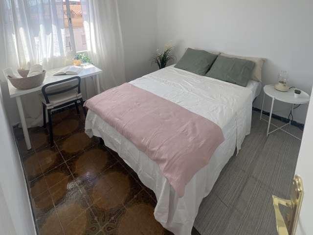 Habitación en piso compartido en alquiler en Badalona