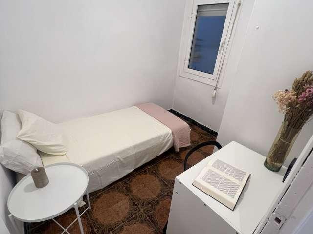 Habitación en piso compartido en alquiler en Badalona