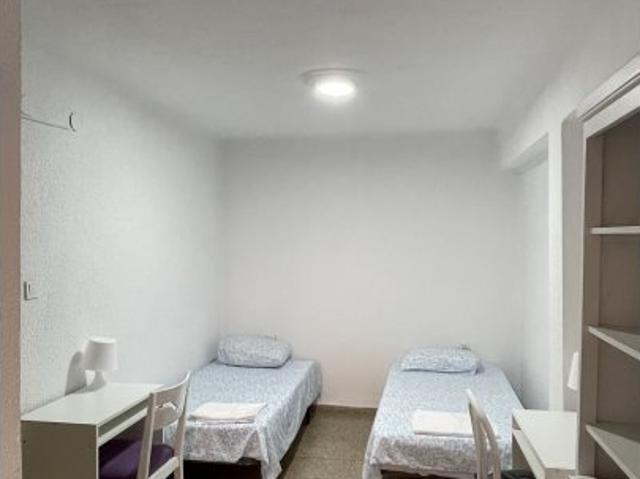 Habitación en piso compartido en alquiler en Benicalap, Valencia