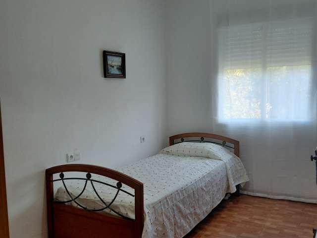 Habitación en piso compartido en alquiler en Benicalap, Valencia