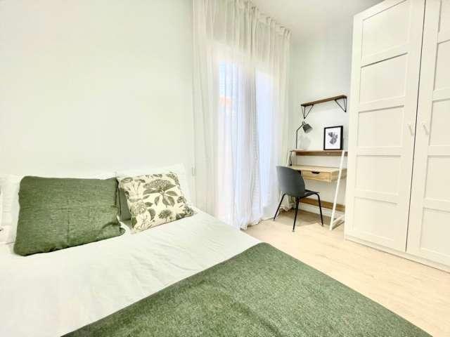 Habitación en piso compartido en alquiler en Bellas Vistas, Madrid