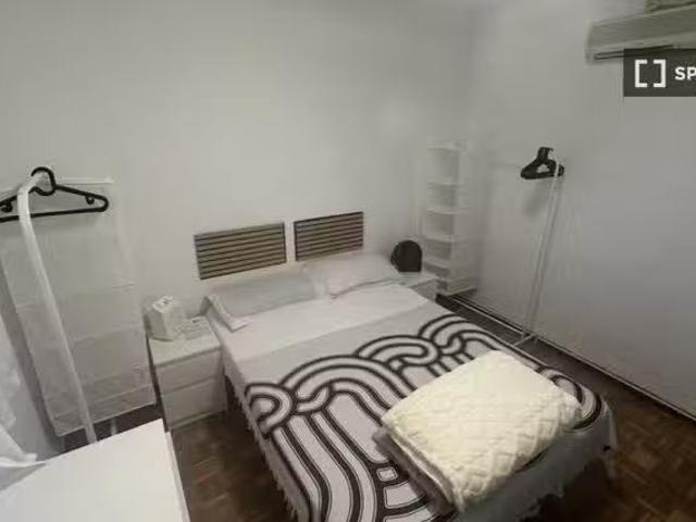 Habitación en piso compartido en alquiler en Canillas, Madrid