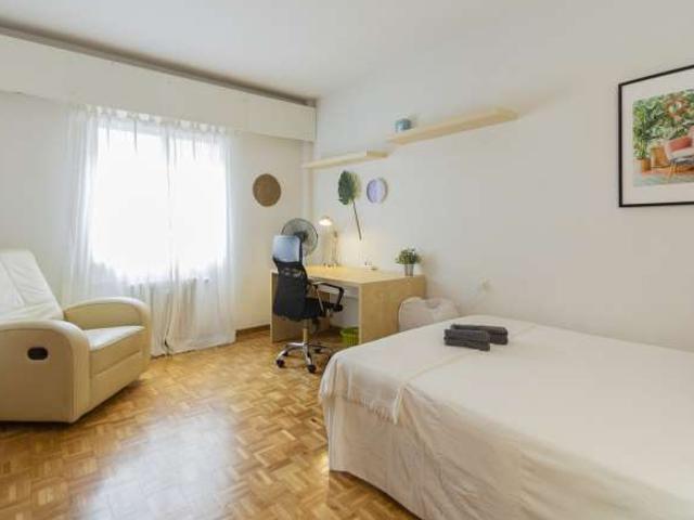 Habitación en piso compartido en alquiler en Castilla, Madrid