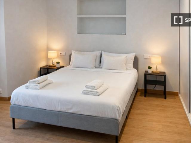 Habitación en piso compartido en alquiler en Castilla, Madrid
