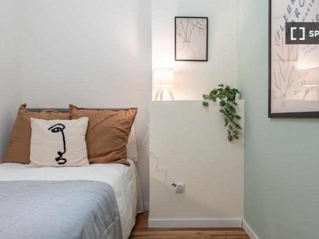 Habitación en alquiler en Castillejos, Madrid