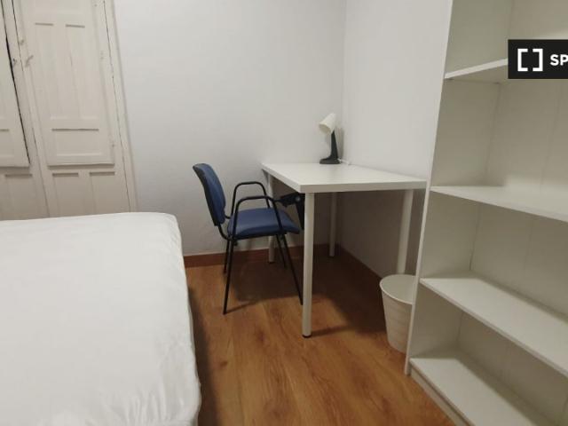 Habitación en piso compartido en alquiler en Centro Sagrario, Granada