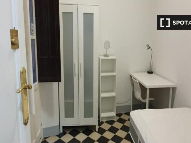 Habitación en piso compartido en alquiler en Centro Sagrario, Granada