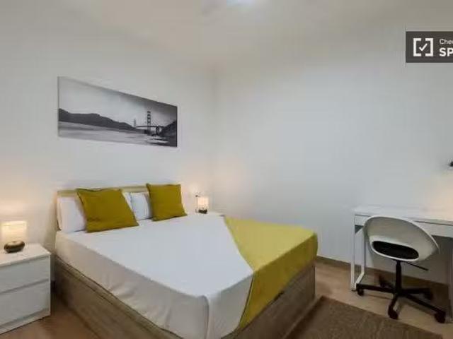Habitación en piso compartido en alquiler en Collblanc, Barcel.