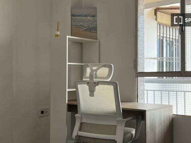 Habitación en piso compartido en alquiler en Creu Coberta, Valencia