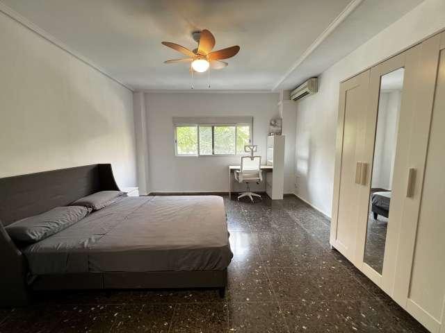 Habitación en piso compartido en alquiler en Creu Coberta, Valencia