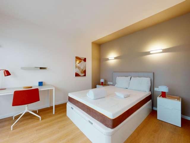 Habitación en piso compartido en alquiler en Cuatro Caminos, Madrid