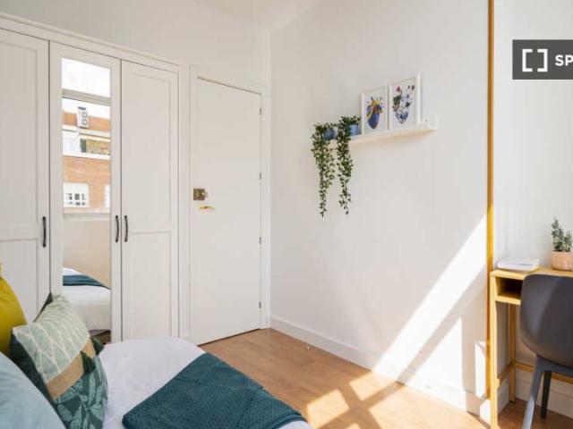 Habitación en piso compartido en alquiler en Cuatro Caminos, Madrid