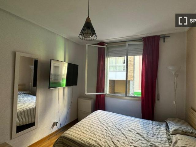 Habitación en piso compartido en alquiler en Cuatro Caminos, Madrid