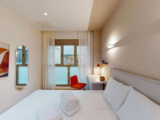 Habitación en piso compartido en alquiler en Cuatro Caminos, Madrid