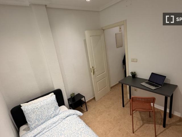 Habitación en piso compartido en alquiler en Delicias, Madrid