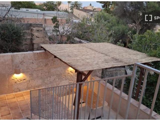 Habitación en piso compartido en alquiler en El Coll d' en Rabassa con gastos incluidos