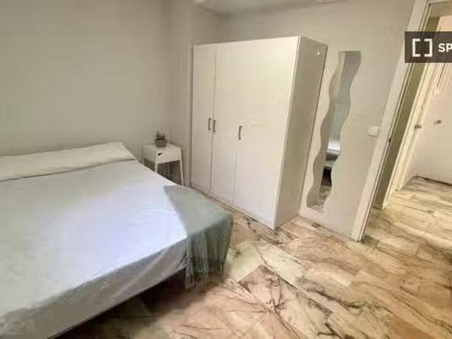 Habitación en piso compartido en alquiler en El Porvenir, Sevi.