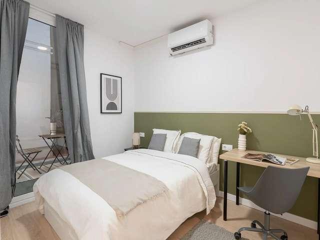 Habitación en piso compartido en alquiler en El Raval, Barcelona
