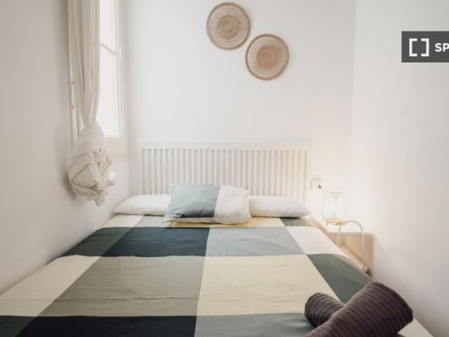 Habitación en piso compartido en alquiler en El Raval, Barcelona