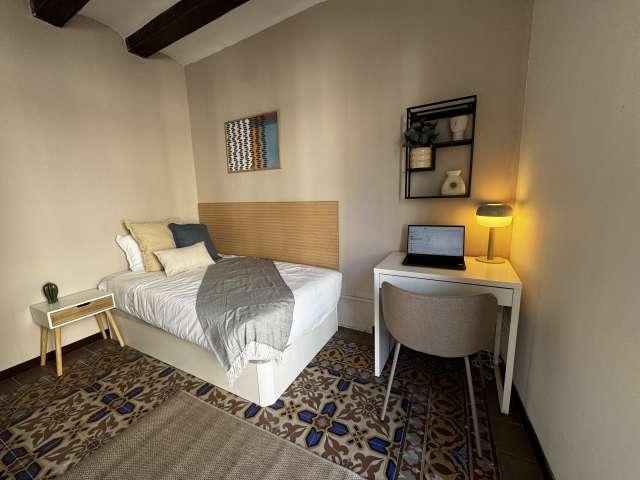 Habitación en piso compartido en alquiler en El Raval, Barcelona