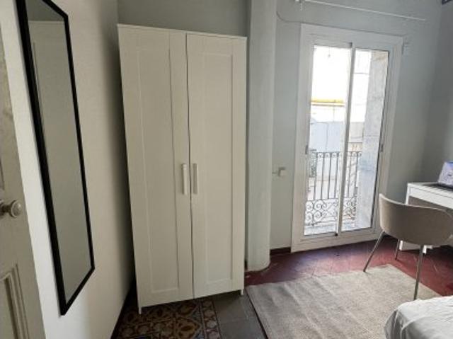 Habitación en piso compartido en alquiler en El Raval, Barcelona