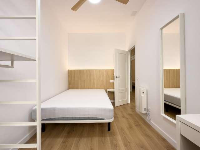 Habitación en piso compartido en alquiler en El Raval, Barcelona