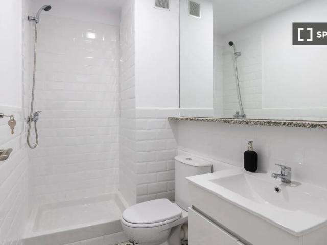 Habitación en piso compartido en alquiler en El Raval, Barcelona