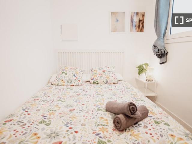 Habitación en piso compartido en alquiler en El Raval, Barcelona