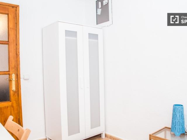 Habitación en piso compartido en alquiler en el Raval, Barcelona